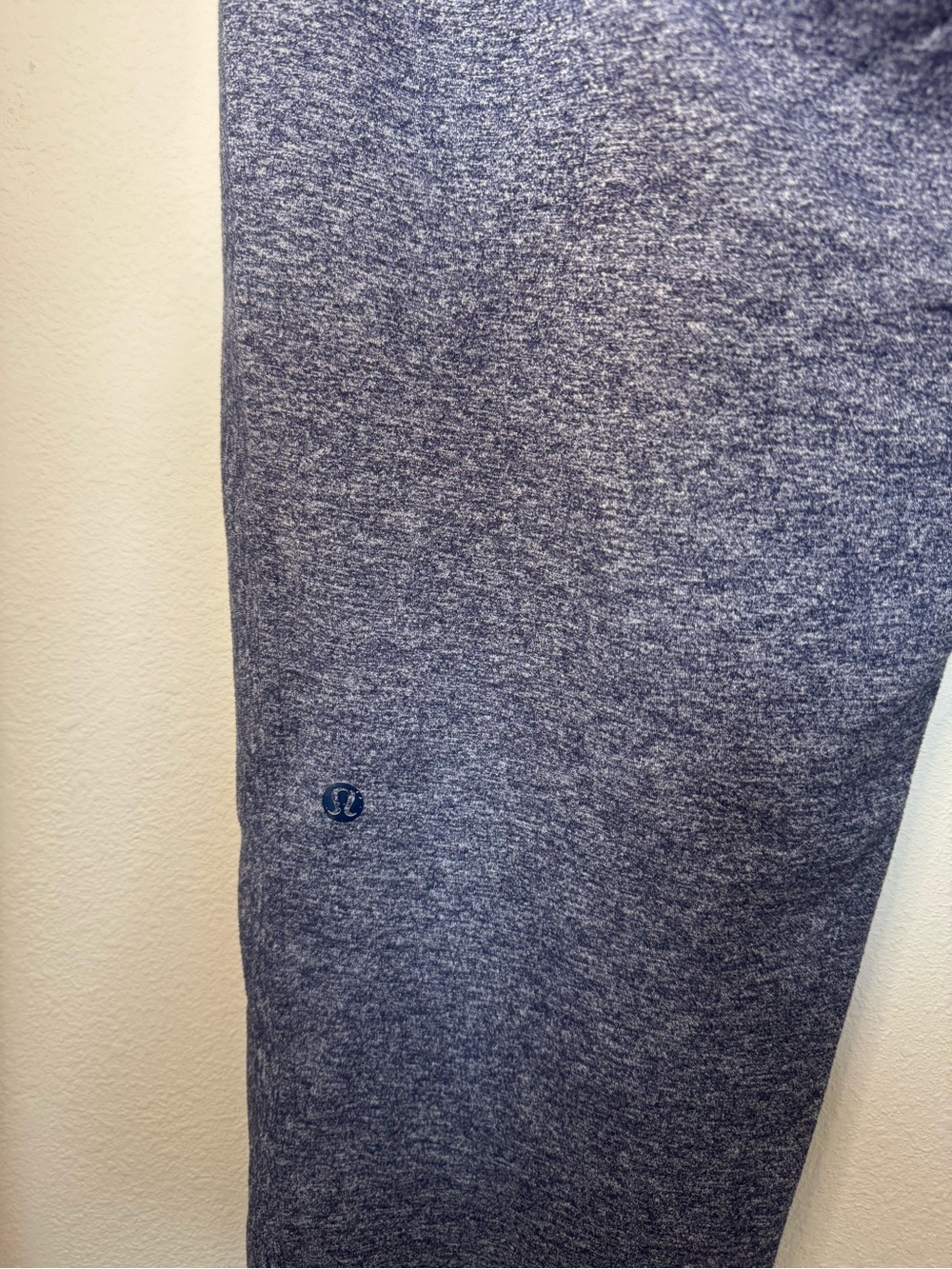 Lululemon Ready to Rulu Joggers in a heathered navy blue color - Picture 7 of 8